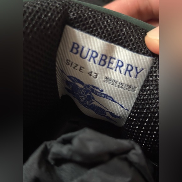 Burberry Men's Nubuck Lace Up Trek Boots - Picture 6 of 7